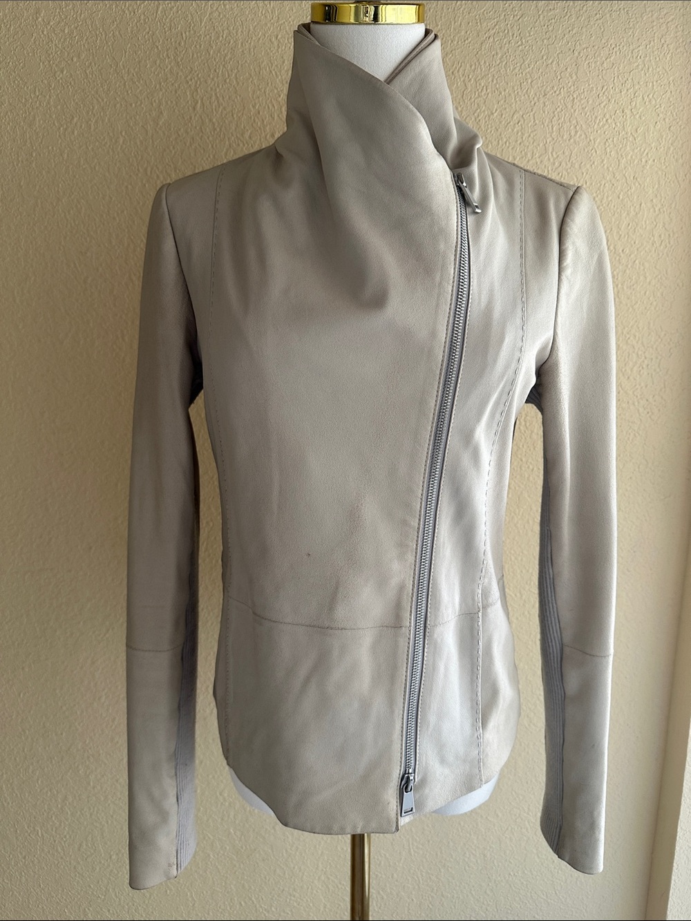 Vince Beige Asymmetrical Multiway Zip Leather Jacket - Picture 2 of 16